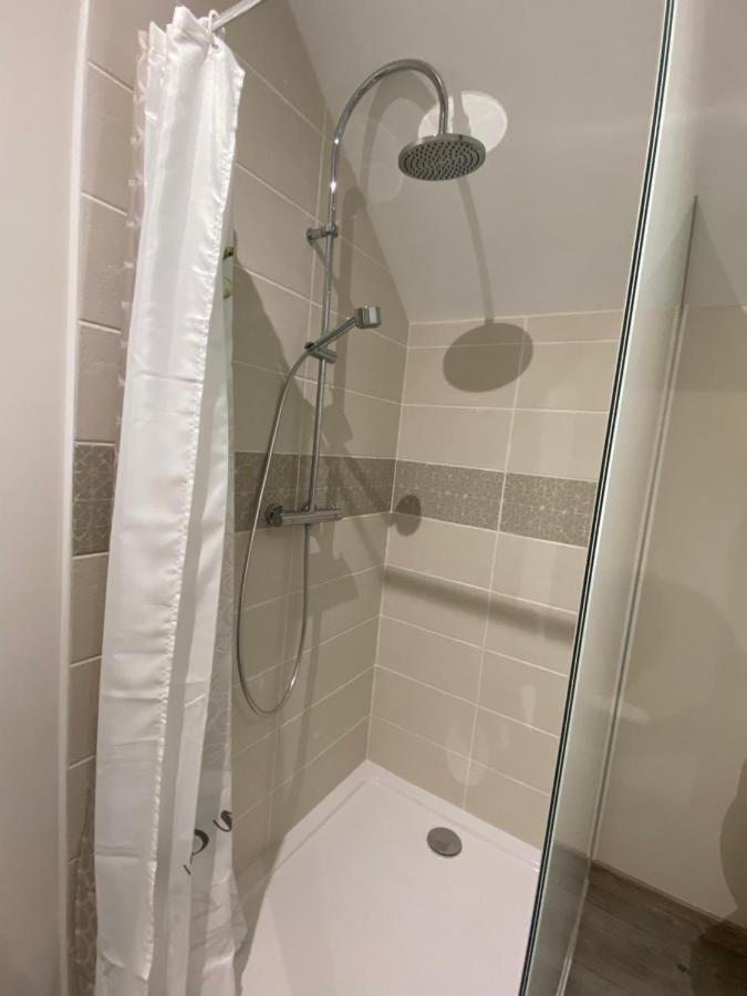 Chambre Privative Chez Toutoune Fontainebrux 외부 사진